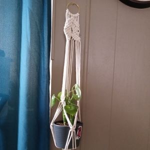 Macrame plant holder